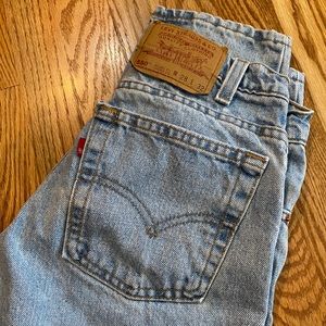 BRAND NEW Light wash levi jeans